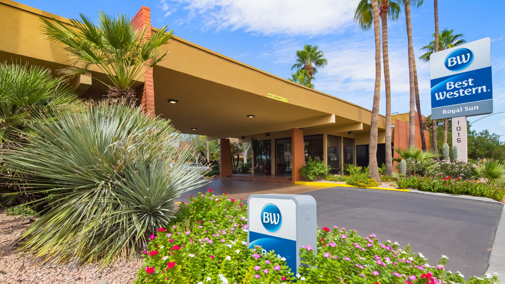 Hotel photo 32 of Best Western Royal Sun Inn & Suites.