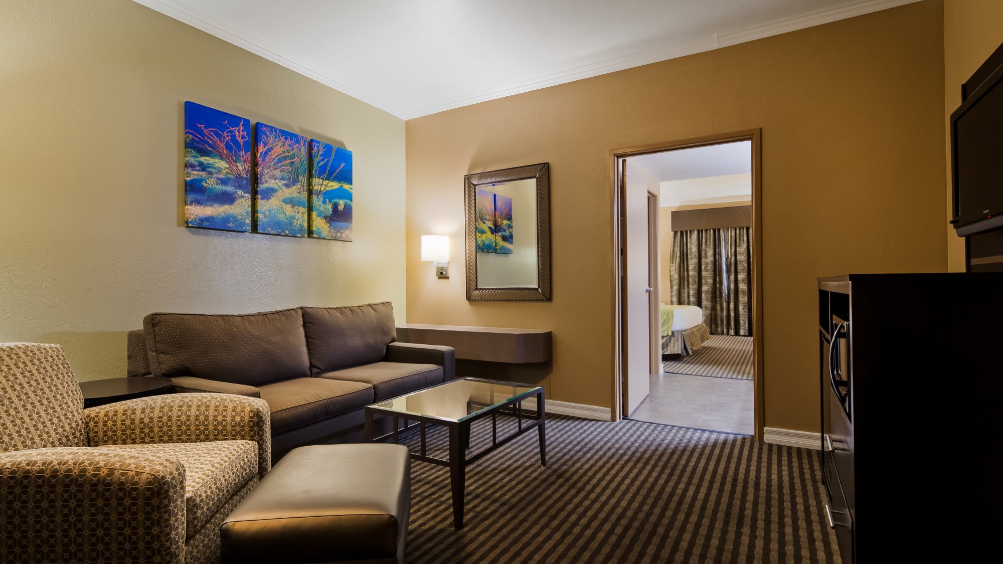 Hotel photo 19 of Best Western Royal Sun Inn & Suites.