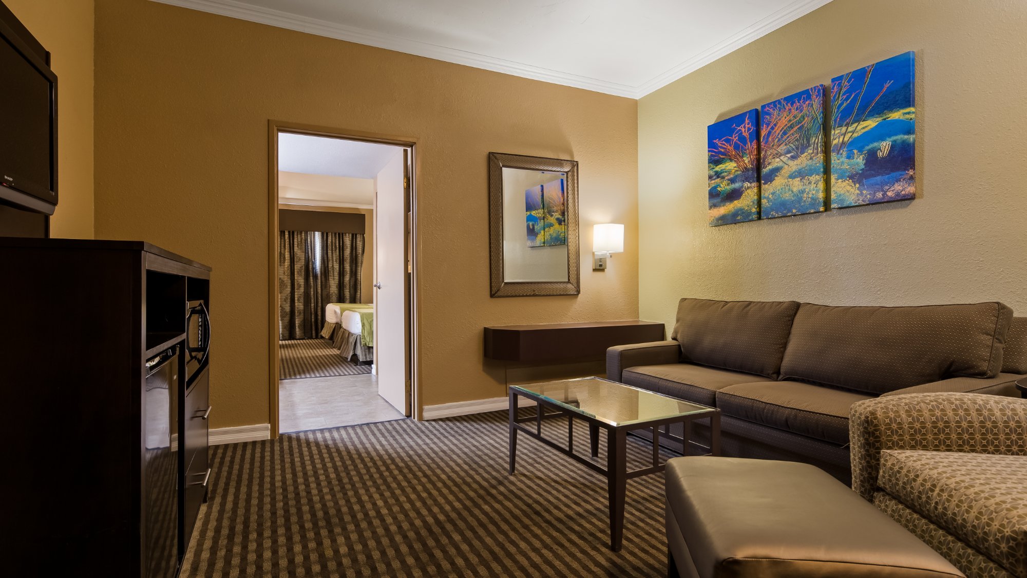 Hotel photo 24 of Best Western Royal Sun Inn & Suites.