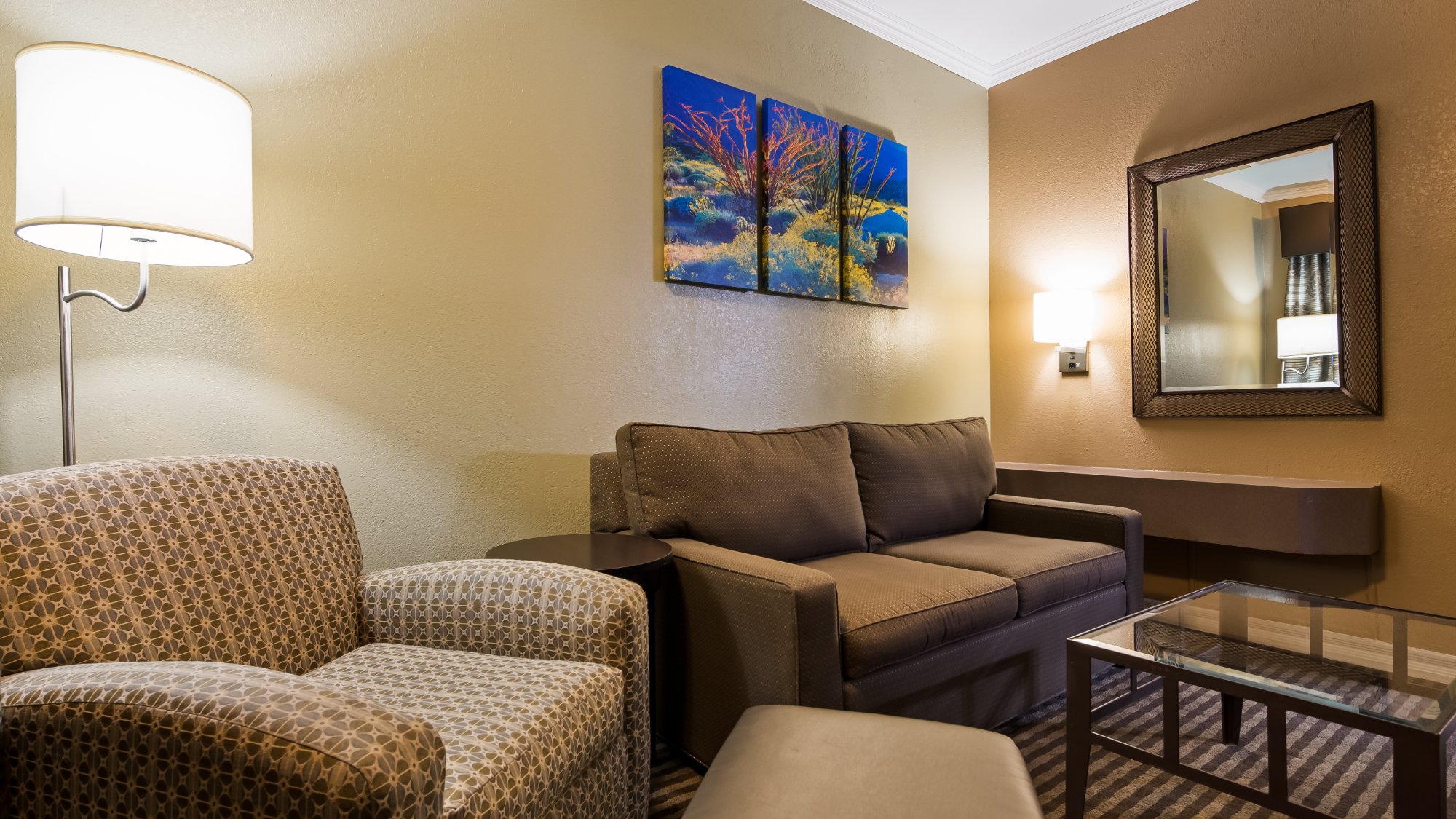 Hotel photo 33 of Best Western Royal Sun Inn & Suites.