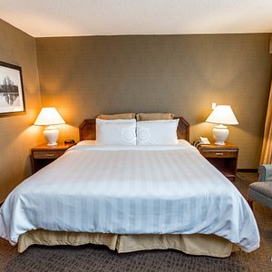 The Standard Double at the Chateau Lacombe Hotel