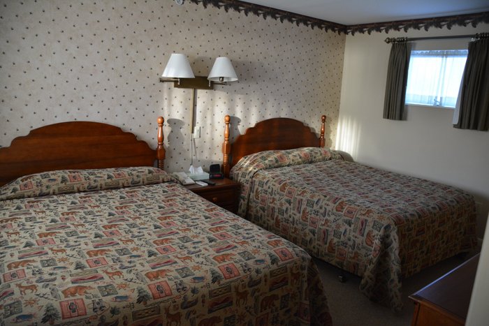 Lake Pleasant Lodge Rooms: Pictures & Reviews - Tripadvisor