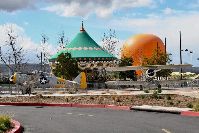 Planes & Carousel