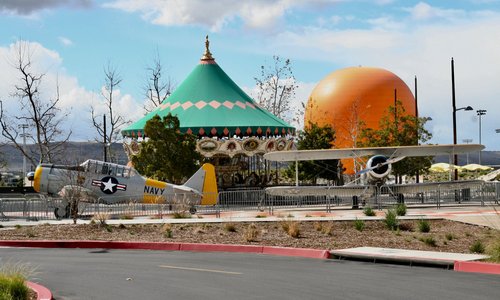 Planes & Carousel