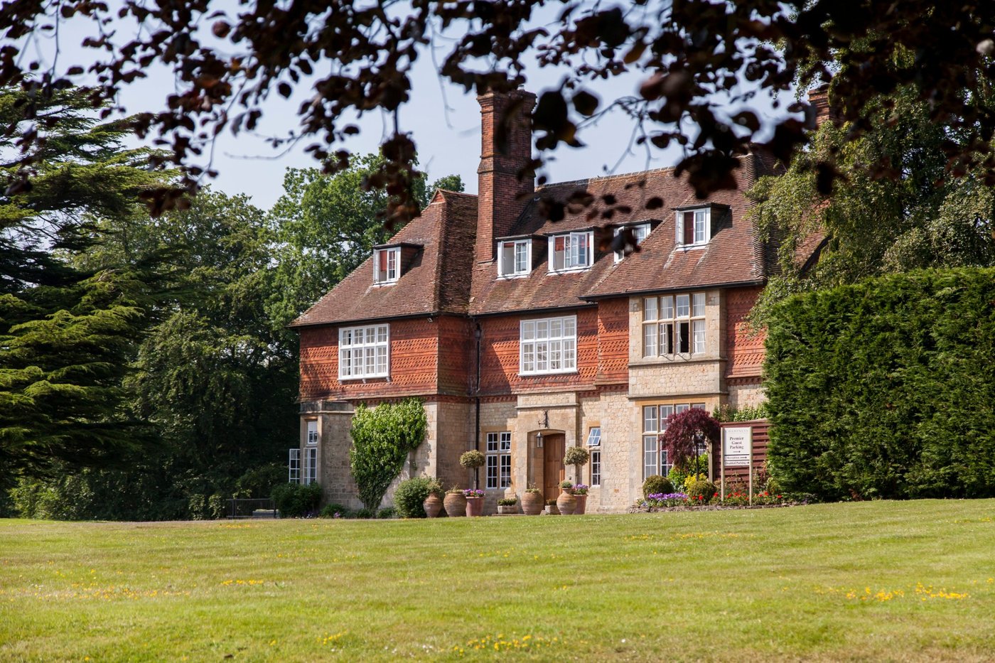 CHAMPNEYS FOREST MERE $185 ($̶5̶7̶7̶) - Updated 2023 Prices & Spa ...