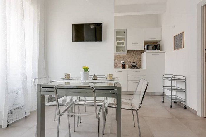 FRANCA'S HOME - Prices & Condominium Reviews (Rome, Italy)