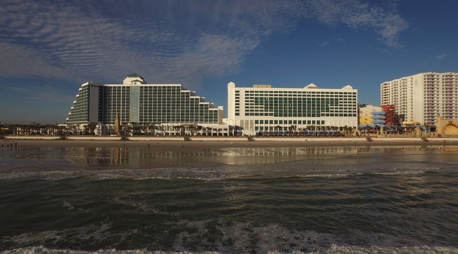 Oceanfron resort with 744 guest rooms directly on the beach