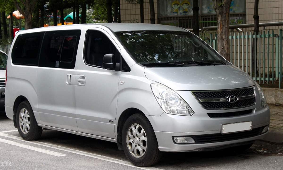 Покажи hyundai starex. Hyundai Grand Starex. Микроавтобус Хендай Гранд Старекс. Hyundai Grand Starex трансфер. Трансфер Хендай Гранд Старекс.