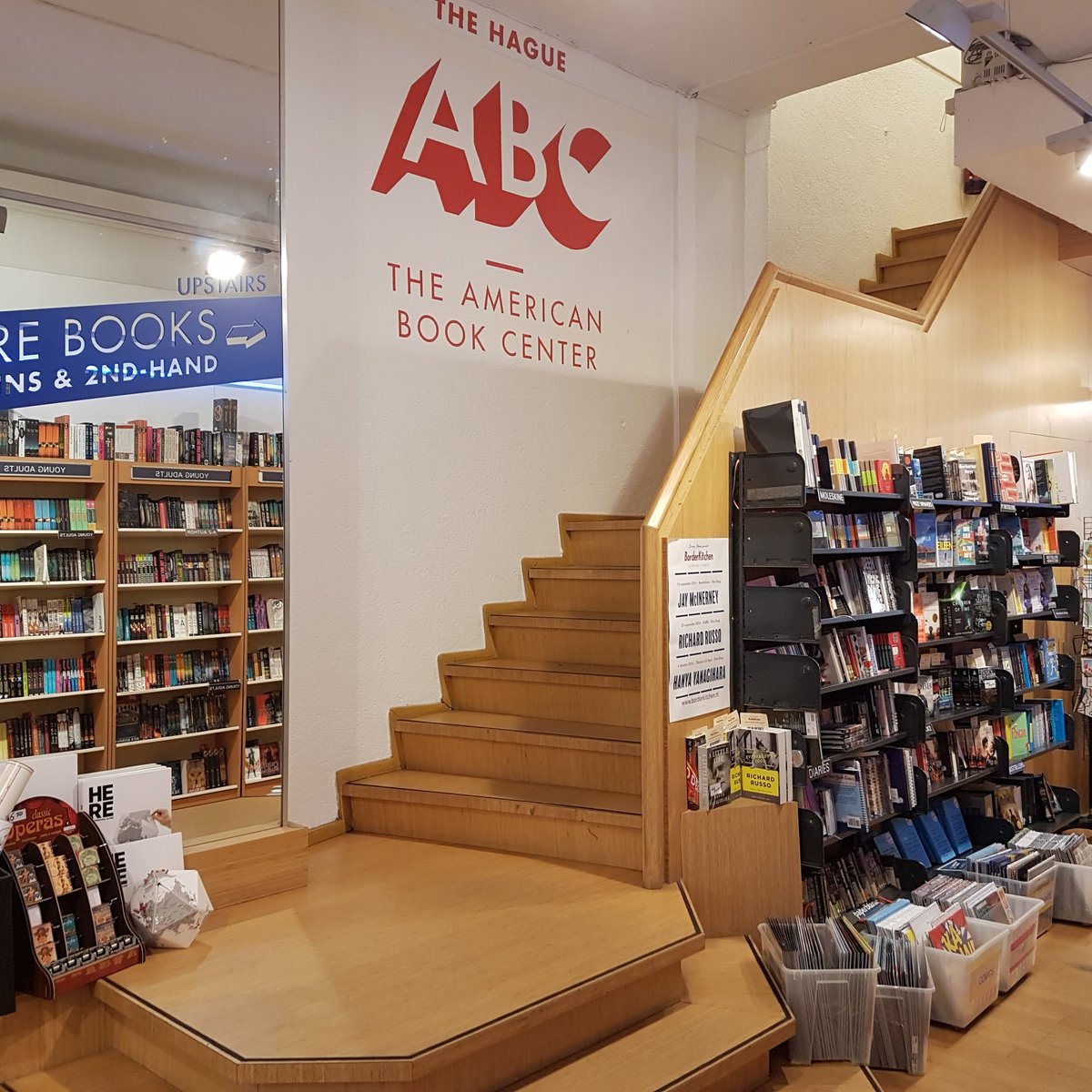 Центр книга. As look American book shop ?.