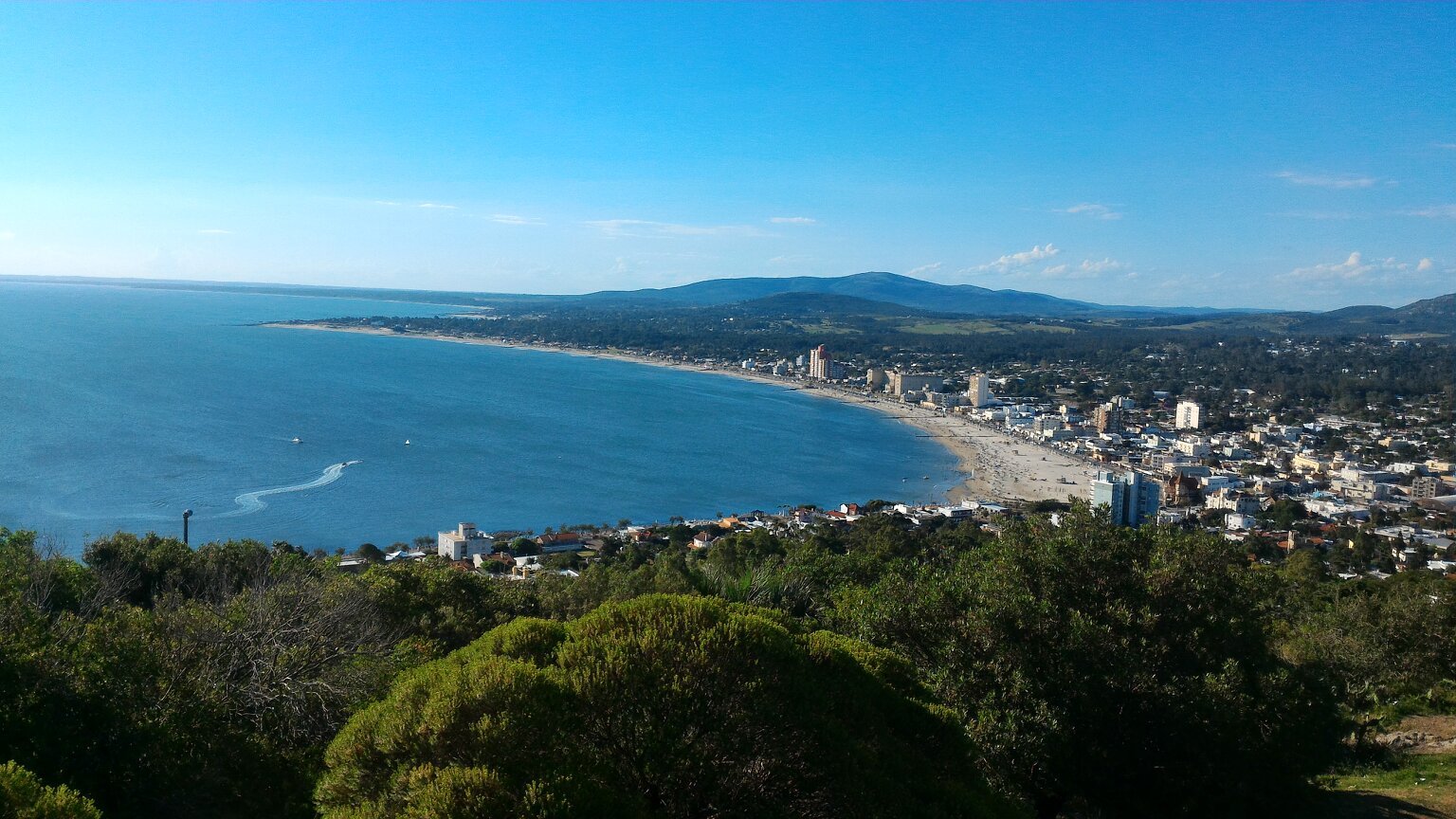 HOSTAL CAMPAMENTO LAS FLORES (Piriápolis, Uruguay): opiniones y 