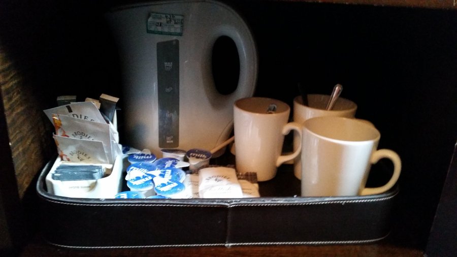 Complimentary tea/coffee & biscuits.