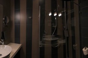 Room & Suite
