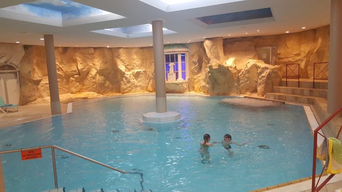 Dorint Sporthotel Garmisch-Partenkirchen Pool: Pictures & Reviews ...