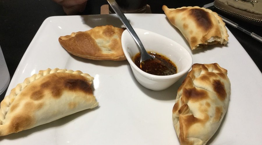 Empanadas con chimi churri