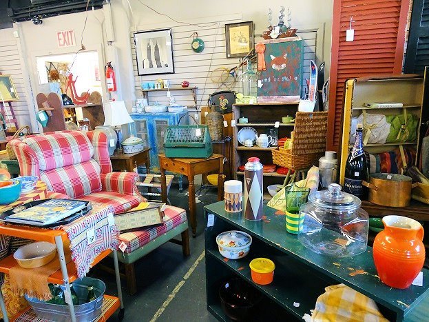 The Crazy Daisy Antique Mall - All You Need to Know BEFORE You Go (2024)