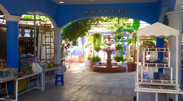 Nuestro estudio, aquí tenemos en exhibición la cerámica y podrá disfrutar de observar el proceso
