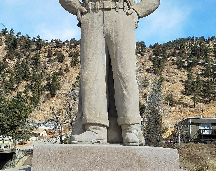 Steve Canyon Statue image