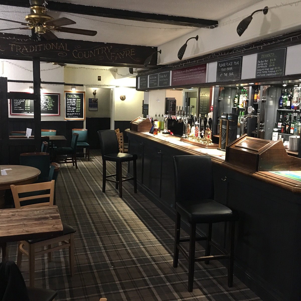 THE CHEQUERS - Updated 2022 Reviews & Photos (Streatley)