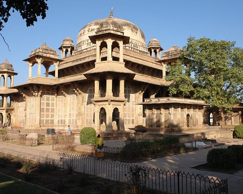 tourist places of gwalior