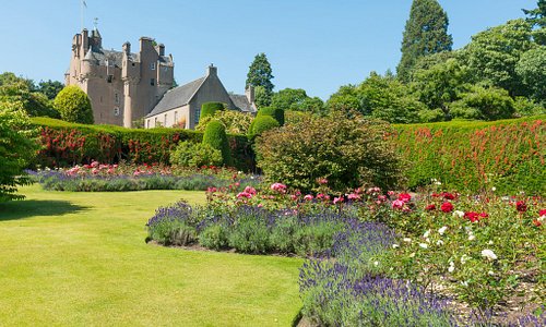 Crathes Castle, Garden & Estate, Banchory. © VisitScotland/Kenny Lam, all rights reserved.