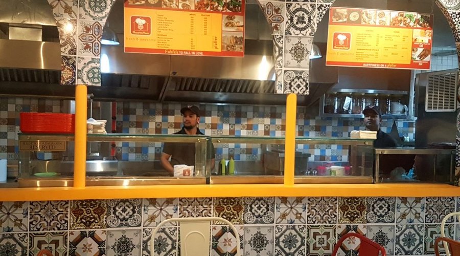 Top notch hygiene standards with separate veg & non-veg counters