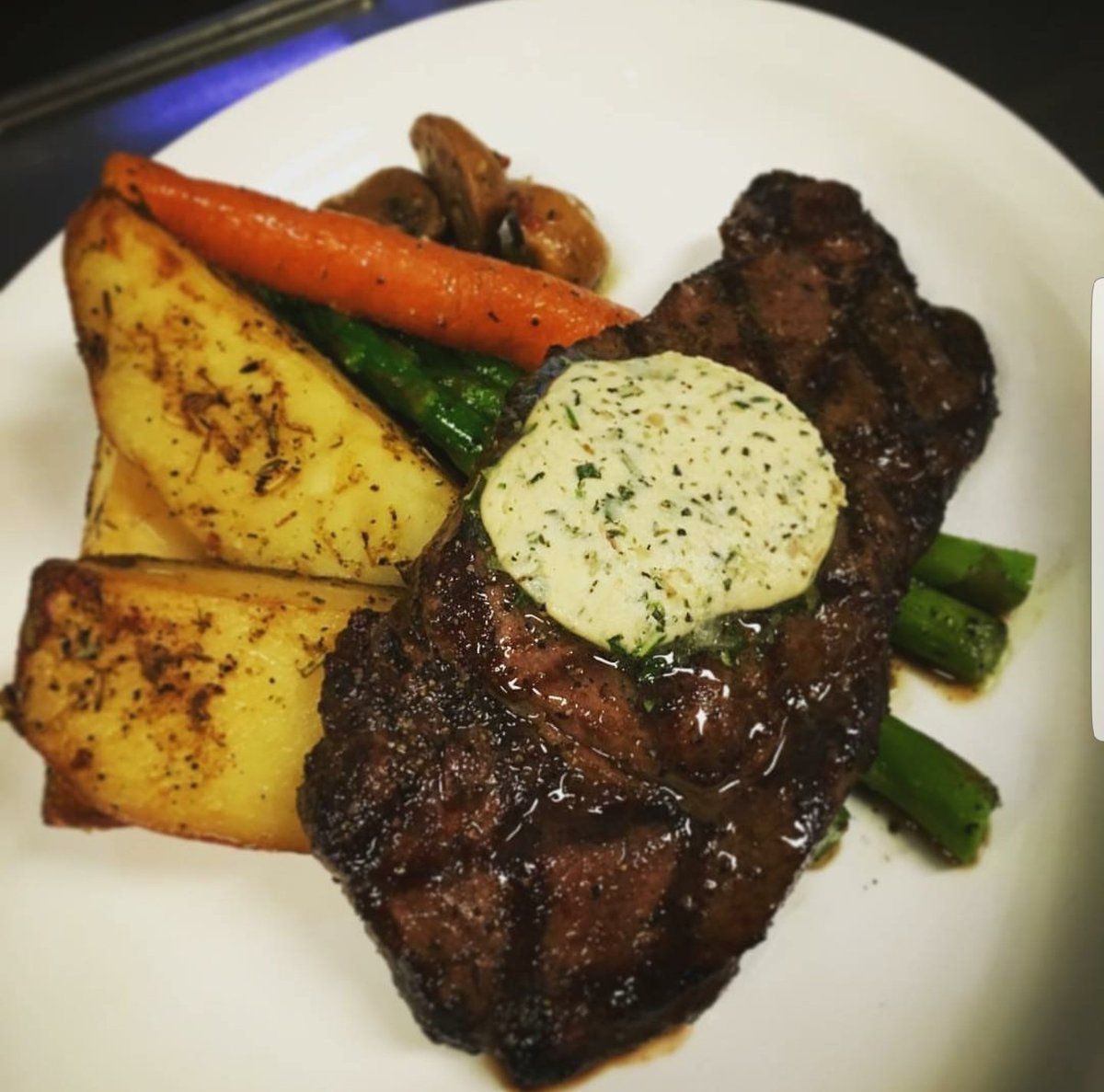 LETO'S STEAKHOUSE & BAR, Lacombe - Updated 2024 Restaurant Reviews ...