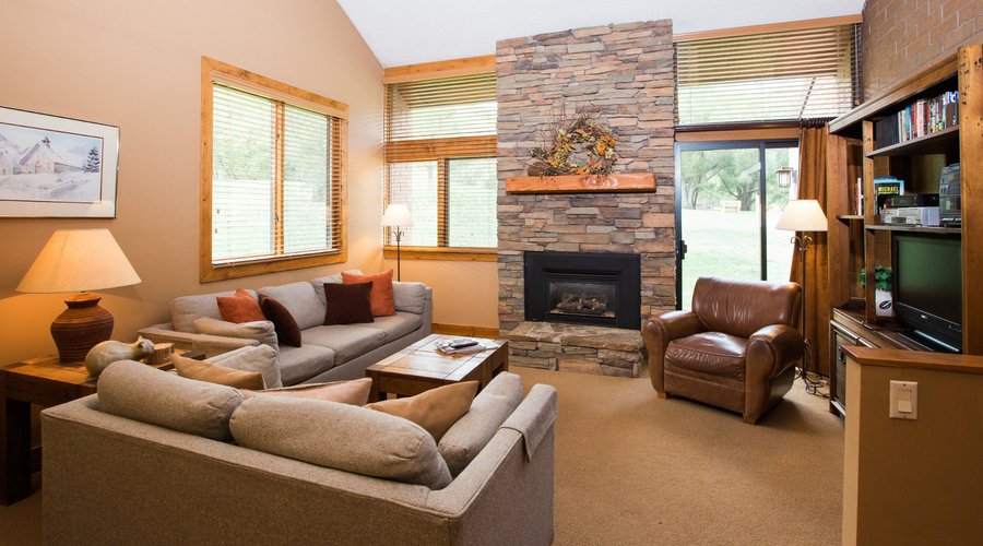 Park Avenue Condominiums by CooperWynn Property Management. One to Four Bedroom Park City rentals.