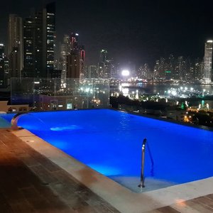 Piscina infinita