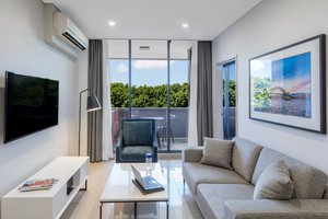Room & Suite