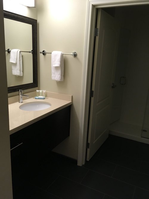 STAYBRIDGE SUITES CANTON, AN IHG HOTEL - Updated 2024 Prices & Reviews ...