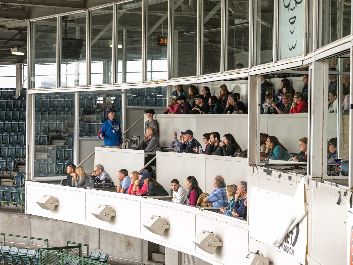 Wrigley Field in Chicago - Take a Tour of a Historic Major League Baseball  Stadium – Go Guides