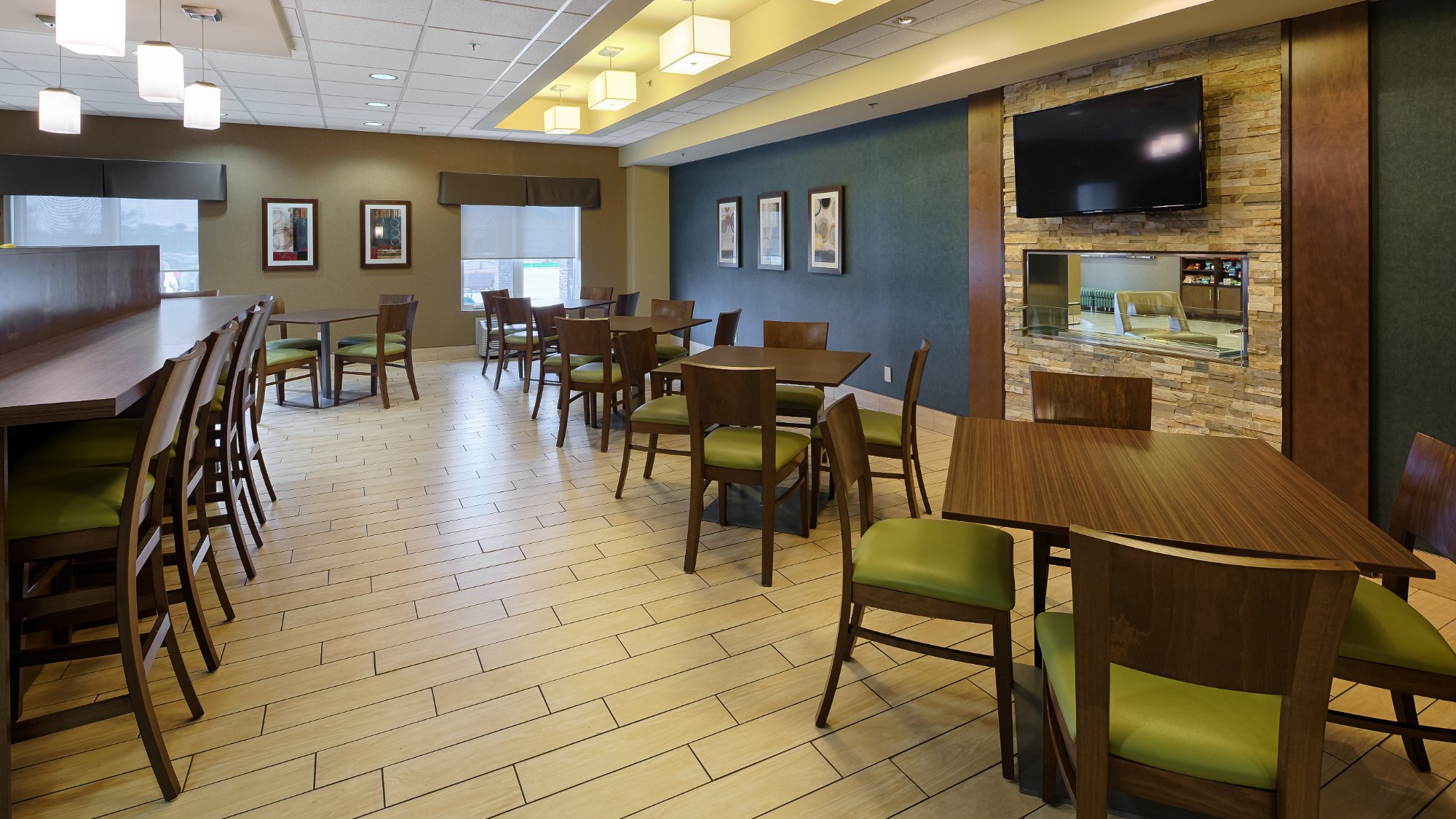 Hotel photo 8 of Best Western Plus Winnipeg West.