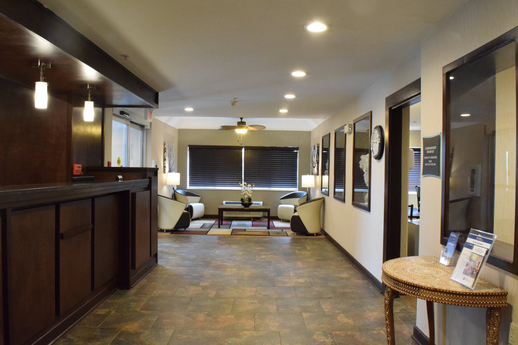 Hotel photo 32 of Best Western Crown Inn & Suites.
