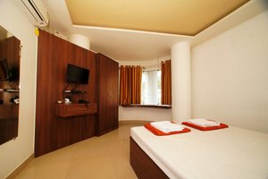 Room & Suite