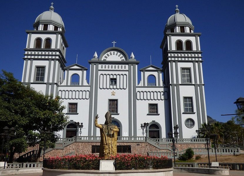 Basilica de Suyapa image