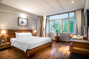 Silverland Yen Hotel in Ho Chi Minh City, image may contain: Wood, Flooring, Penthouse, Interior Design