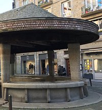Halle aux Poissons