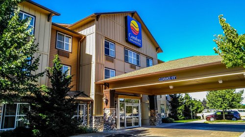 Comfort Inn & Suites McMinnville Wine Country image