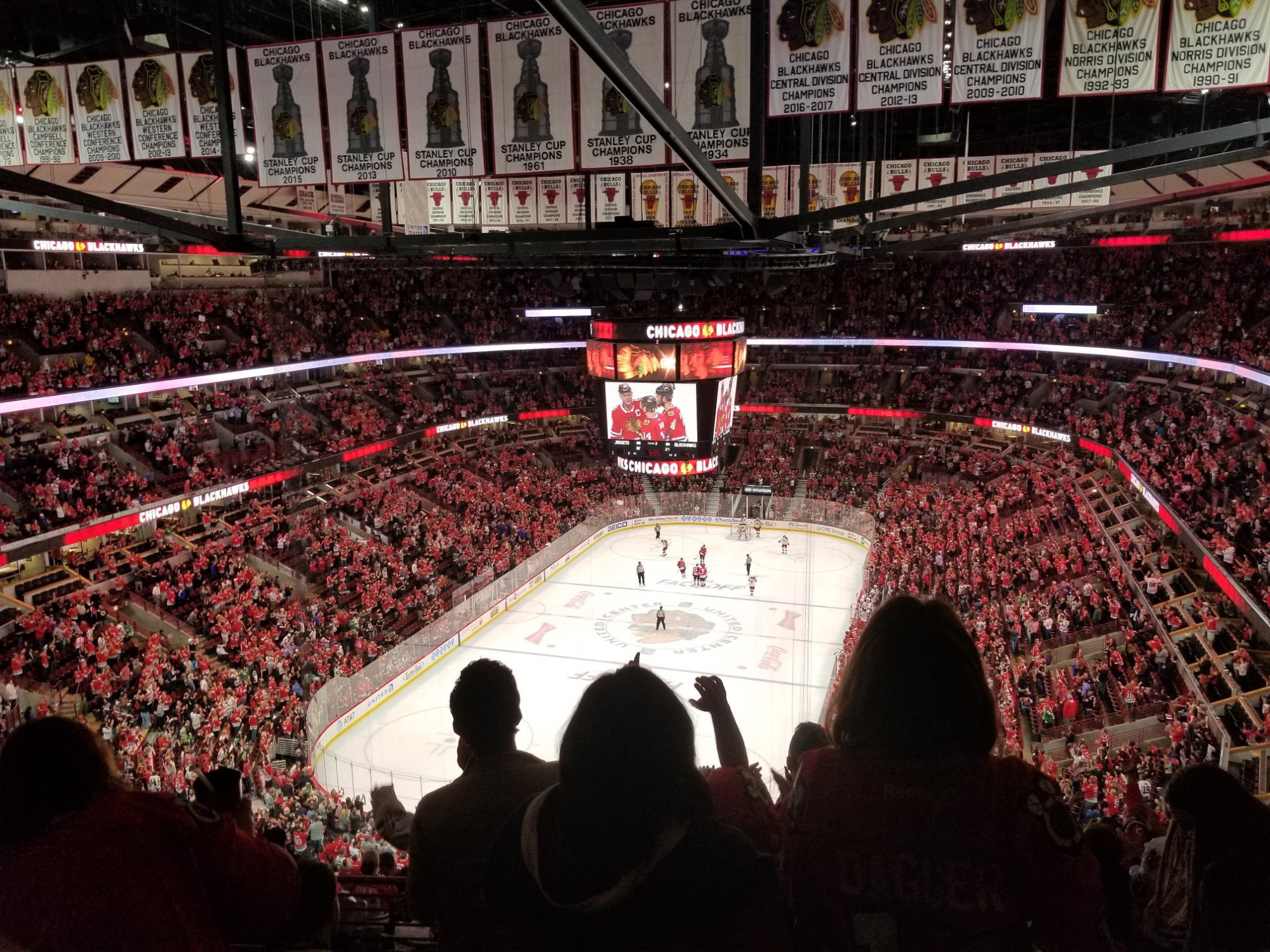 United Center Qu SABER Antes De Ir ACTUALIZADO 2024   Go Hawks 