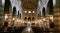 https://dynamic-media-cdn.tripadvisor.com/media/photo-o/12/4a/bb/38/interno-chiesa.jpg?w=200&h=-1&s=1