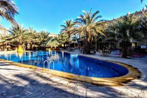 Pool & Beach