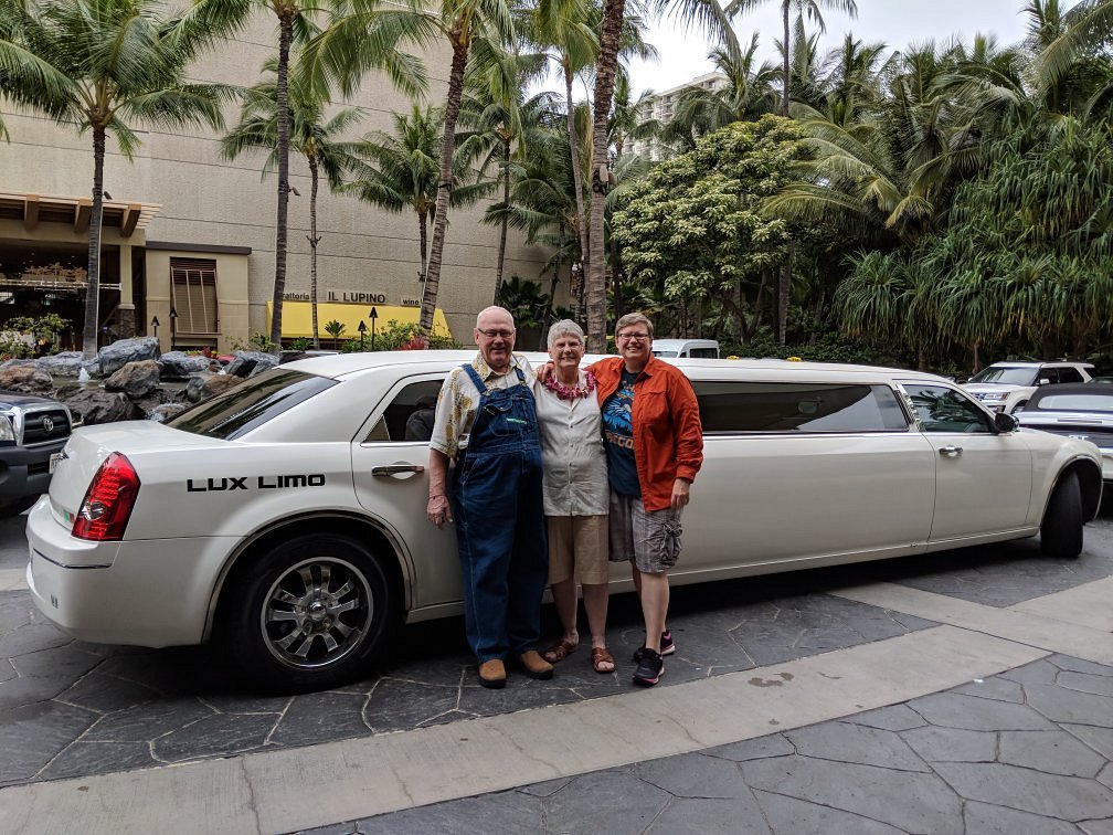 limo tour hawaii