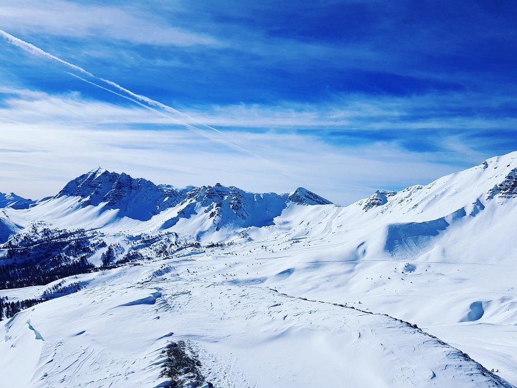Sports Hiking  Vars: Hautes-Alpes ski resort