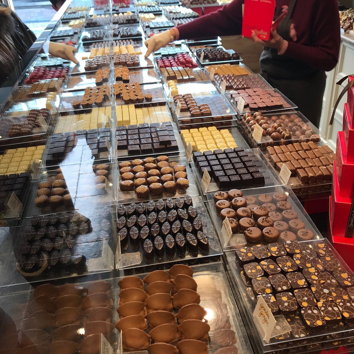 les chocolats ! - Picture of Pur Chocolat, Bruges - Tripadvisor
