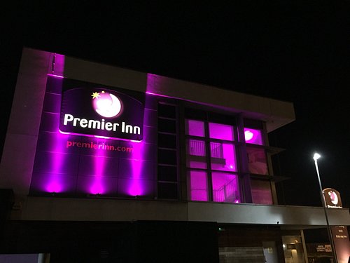 premier travel inn liverpool