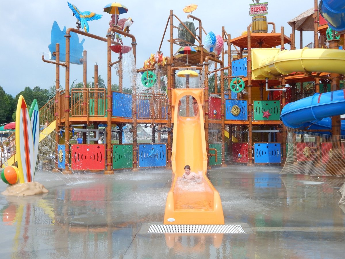 VENTURE RIVER FAMILY WATER PARK (Eddyville) - All You Need to Know ...