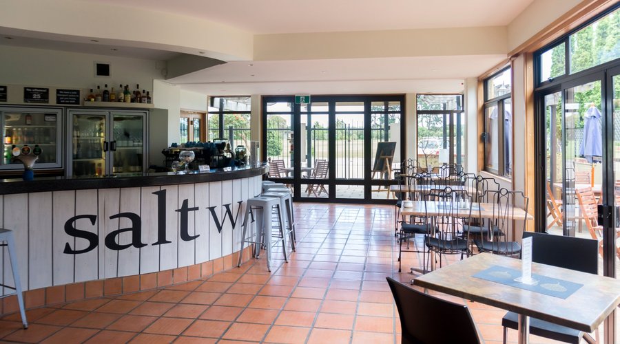 Saltwater Bar and Kitchen