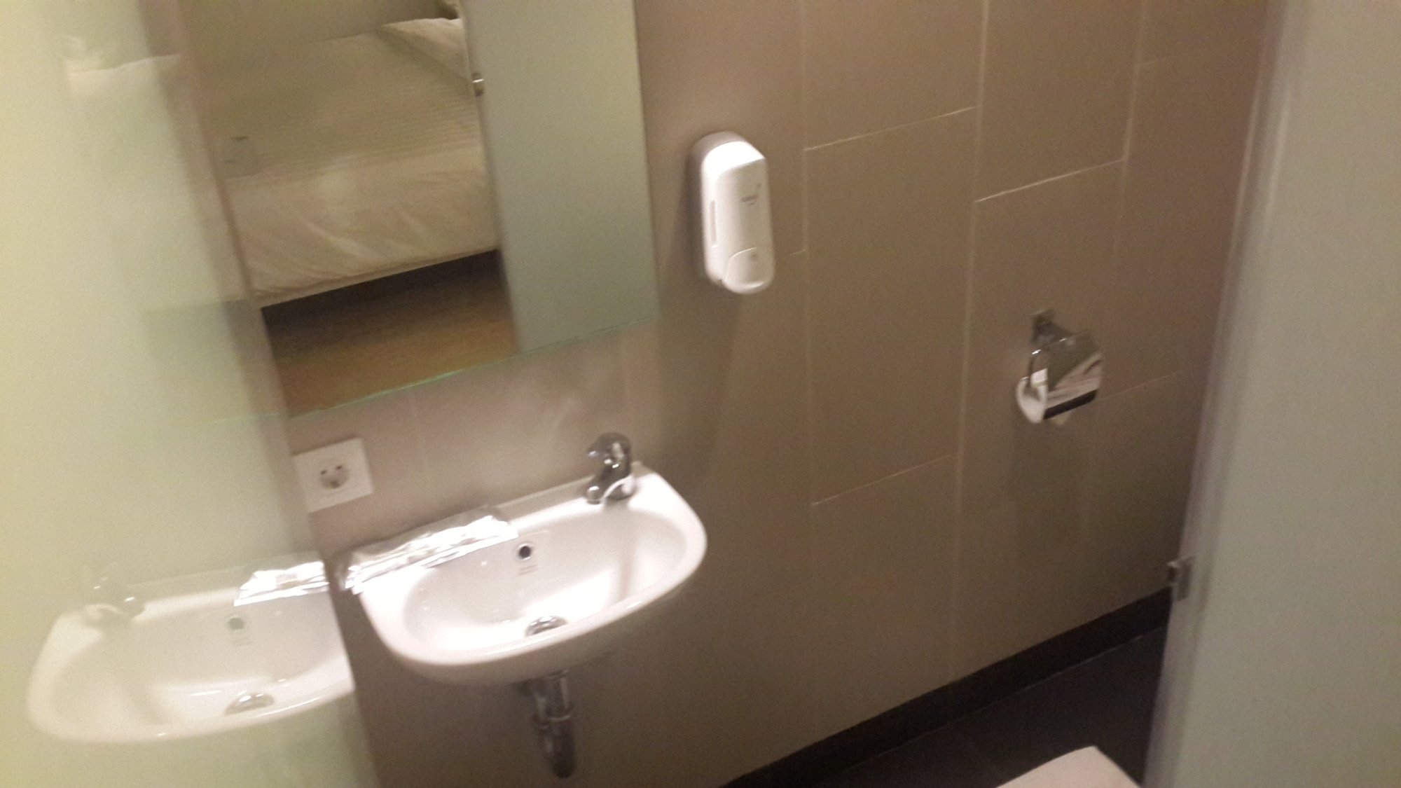 Hotel photo 3 of Whiz Prime Hotel Sudirman Cilacap.