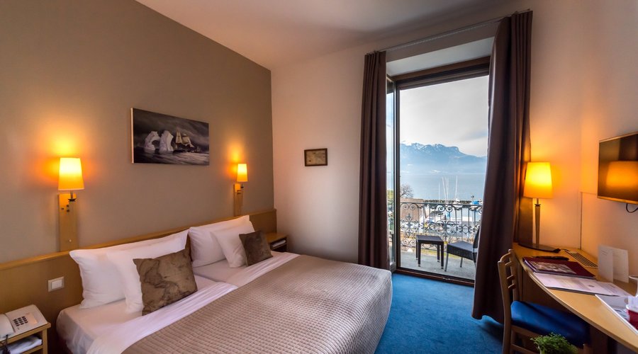 Chambre avec vue sur le lac -  Hotel Bon Rivage 