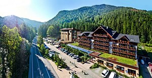Wellness Hotel Chopok in Demanovska Dolina, image may contain: Hotel, Building, Resort, Road